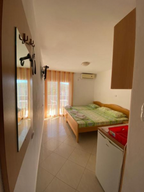  Apartments Miladinovic  Сутоморе